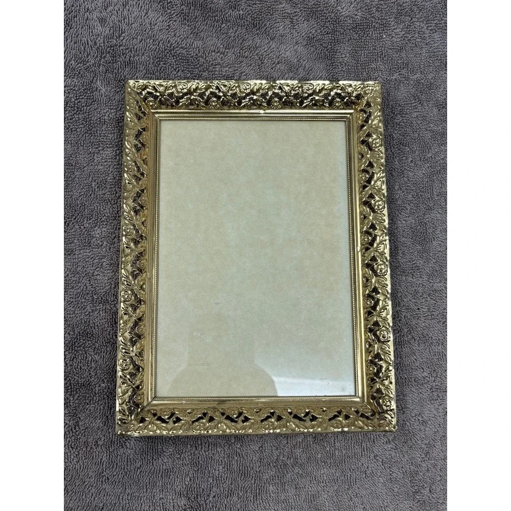 Vintage Ornate Gold Tone 4x6 Picture Frame Floral Filigree Tabletop Display